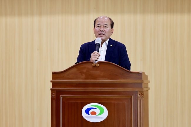 육종영 의원 개회사. (사진=천안시 제공)