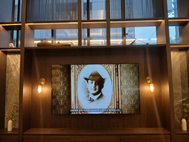 1873년 존 마이클 콜러가 설립한 회사는 주철 돼지 여물통에 에나멜을 입혀 최초의 현대식 욕조를 개발하며 욕실 사업을 시작했다. 독보적인 기술력과 혁신적인 디자인을 바탕으로 세계적인 특급호텔 및 리조트 등에 설치되어 있다. (사진=홍경의 기자)