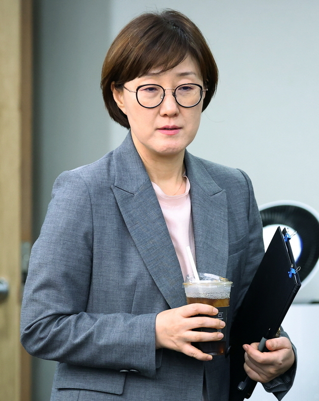 김현지 대통령실 제1부속실장이 지난 2일 서울 용산 대통령실 청사에서 열린 수석보좌관회의에 참석하고 있다. (사진=뉴시스 제공)