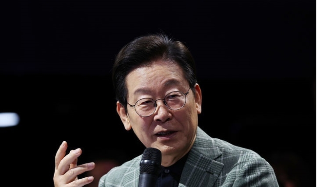  이재명 대통령이 14일 서울 동대문구 콘텐츠문화광장에서 열린 디지털토크라이브 '국민의 목소리, 정책이 되다'에서 발언을 하고 있다. (대통령실통신사진기자단) /사진=뉴시스 제공