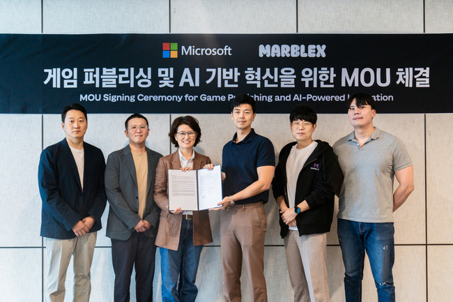 (좌측부터) 한국마이크로소프트 마승재 게임고객사업부 영업대표, 한국마이크로소프트 안재훈 게임고객사업부 팀장, 한국마이크로소프트 민주홍 게이밍 사업 부문장, 마브렉스 홍진표 대표, 마브렉스 석영민 개발 본부장 (사진=넷마블 제공)마브렉스 박해진 사업 본부장