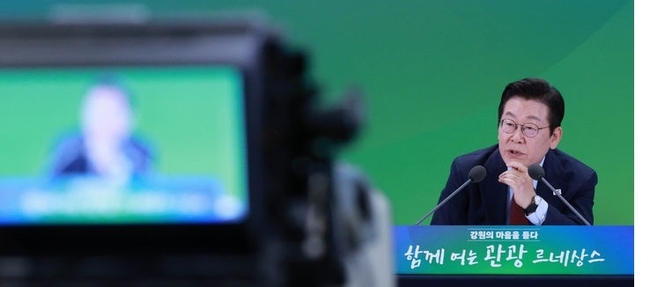 이재명 대통령이 지난 9월 12일 강원 춘천시 강원창작개발센터에서 열린 '강원의 마음을 듣다' 타운홀 미팅에서 발언하고 있다.(사진=뉴시스 제공)