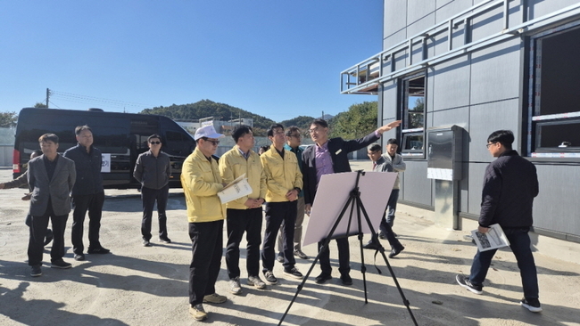금산축협 축산물류센터 금산군의회 현장점검 모습. (사진=금산군 제공)