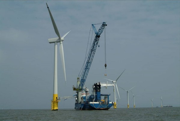 彼は英国のODEとVinaEnergyのオーナーエンジニアとして統営洋上風力発電プロジェクトに参加しました。