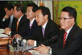 <여론조사> 민주당 지지율 하락세 지속
