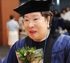 엄앵란, 반세기 만에 숙대 명예졸업식.. 감동의 학사모