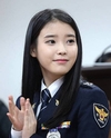 경찰 ‘국민 여동생’ 아이유, 명예경찰 경장 특별 승진