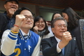 문재인 “안철수, 고집 말고 野지지자 생각해 달라”