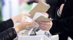 총선 사전투표 이틀째…오후 5시 현재 투표율11.37%