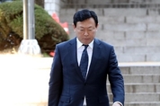 신동빈 징역 10년 구형… “역대 최대 총수일가 비리”