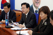 민주당 적폐청산 위원회, 롯데 융단폭격