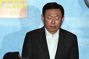 신동빈, 日 롯데홀딩스 대표이사 사임… 쓰쿠다 단독체제 전환