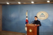 [현장] 정봉주, 성추행 의혹 '전면 부인'