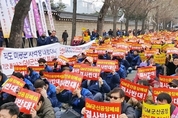 산업위기에 무너지는 지역경제, 대응법은?