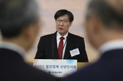 권오준 포스코 회장, 국세청ㆍ검찰 등 전방위 압박에 사퇴?