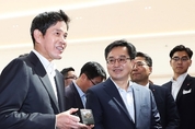 신세계, 매년 3조원 투자와 1만명 채용 약속