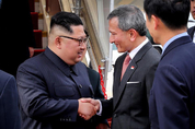 美·北, '평화 모드로 가는 열차'탔나