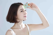 ‘여름 필수템’ 선스틱의 이유 있는 인기
