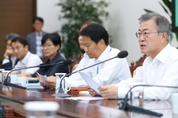 文 "고용상황 결과에 職을 걸어라"