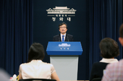 교육 유은혜, 국방 정경두 …장관 5명,차관 4명 교체