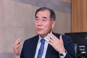 [이개호 장관 인터뷰]<br>"100년 뒤에도 지속할 수 있는 농정틀 만들 것"