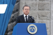 文대통령 "5·18  최종 발포 명령자 규명 등 밝혀야 할 진실 많아"