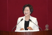 국회부의장 김상희…유리천장 깬 헌정사 첫 女부의장