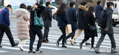 12월 첫날 출근길 대부분 영하로 추워 …서울 -2도, 부산 0도
