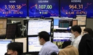 [시황]코스피 3086.66(▼1.5%), 코스닥 967.42(▼1.26%), 원·달러 환율 1107.6원(▲0.1원) 마감