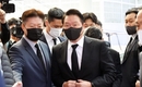 최태원 회장, 장인 노태우 전 대통령 빈소 조문… 