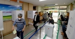 오후 1시 기준 투표율 전남 48.1% 전국 최고…광주 28.7% 최하