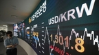원·달러 환율, 다시 1300원대 올라…전고점 돌파