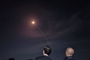 軍, 30일 美 공군기지 발사예정 정찰위성 일정 연기