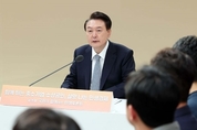尹 대통령 "자영업자, 간이과세자 기준 1억400만원 대폭 상향"