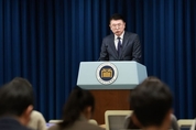 대통령실 '의대 증원 규모350명 적절' 의대학장들 요구 거부