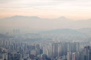 오늘 낮 기온 5~14도…꽃샘추위 주춤 '미세먼지' 심해
