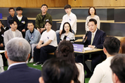 尹 대통령, ‘민생토론회’ 재개...“노동약자 국가가 책임지고 보호”