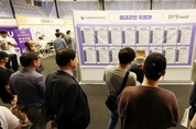 4월 취업자 수 38개월 연속 증가…청년층은 18개월 연속 내리막