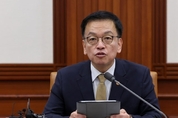최상목 " 큰틀에선 유류세 인하 정상화해야…국민 부담 고려 단계적 추진"