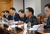 최상목 "尹 계엄 이후도 금융·외환시장 안정적 모습…대외신인도 유지에 총력"