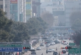 오늘 낮부터 최고 16도 온화... '마스크 착용' 수도권 미세먼지 기승