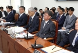 '대통령 대행 헌법재판관 지명 봉쇄' 헌재법 법사위 통과