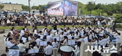 경주시 청소년오케스트라, 신라대종 앞서 봄 버스킹 공연 성황