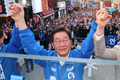 이재명 “내란세력 심판...진영 떠나 민생 경제 선택해 달라”