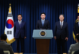 정무수석 우상호·민정수석 오광수·홍보수석 이규연