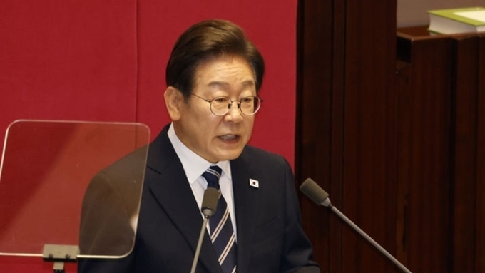 李 대통령, 시정연설 '경제는 타이밍…경기회복 골든타임 놓치지 말아야'