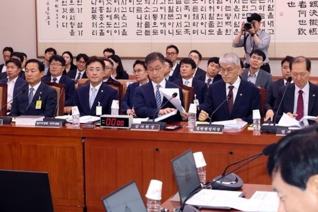 '3룰' 포함 여부 여야 간 극적 합의 이뤄질 수 있을지 주목