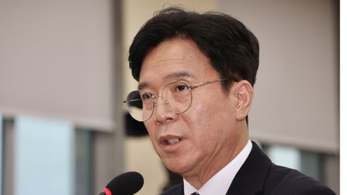 김영훈 고용장관 후보자 "노란봉투법 기업 우려 알아…불법 근원 제거해야"