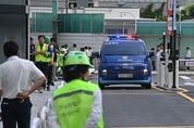 김건희 특검팀, 윤 부부 사저 압수수색 개시