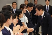 李대통령, 신임 국무위원들·국세청장 임명장 수여